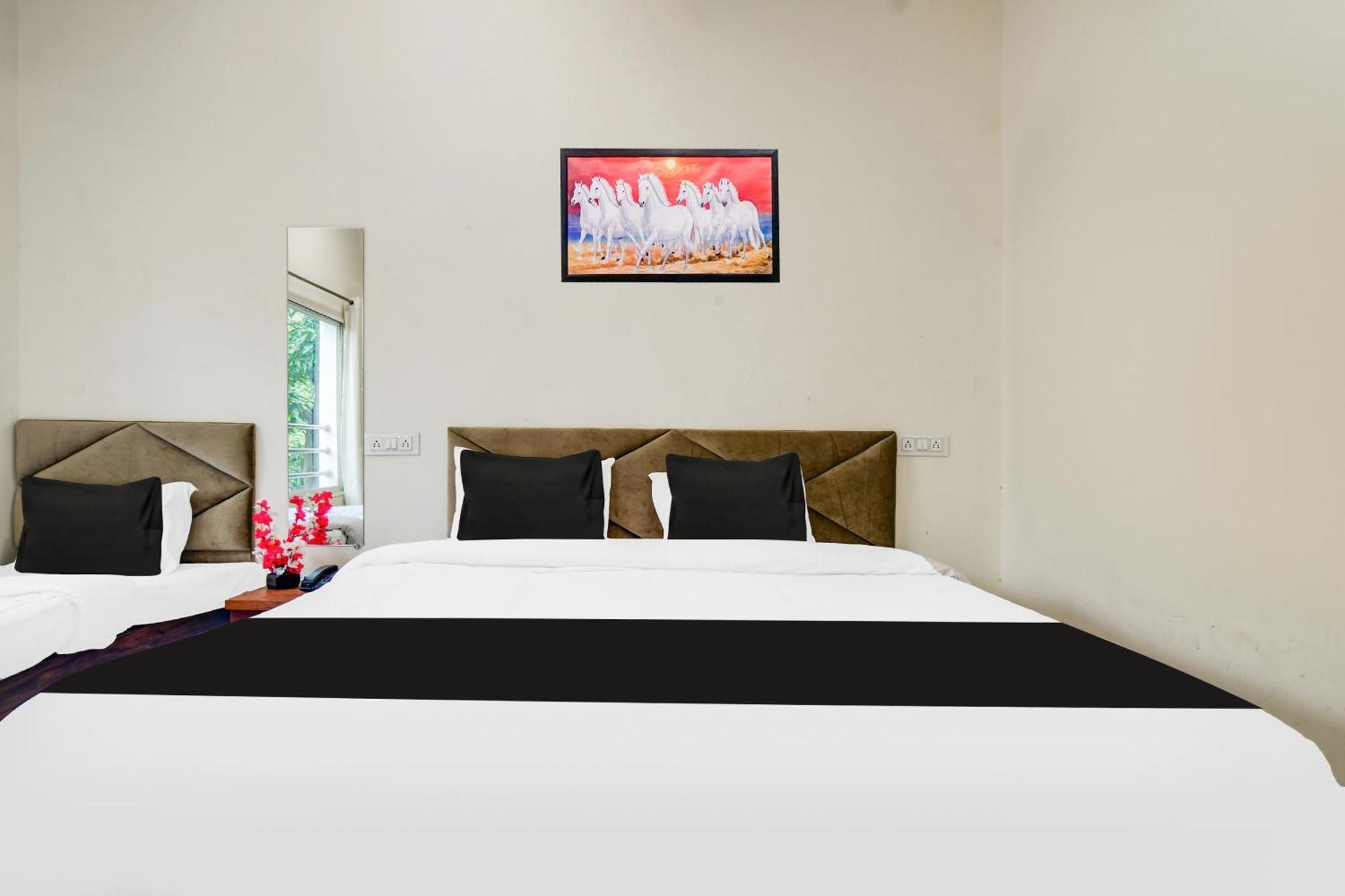 Hotel O Ujjain Near Hari Fatak Kültér fotó