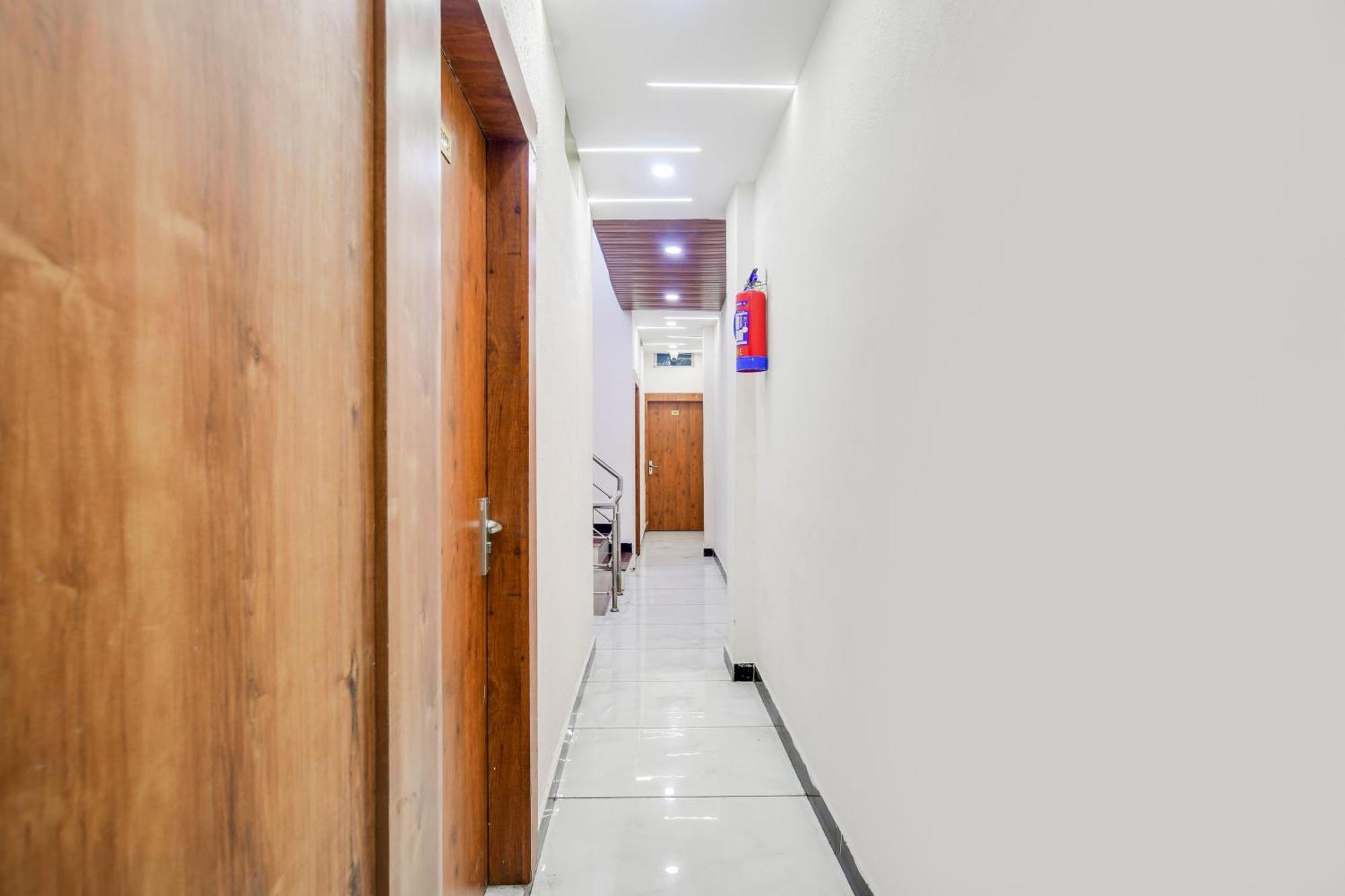 Hotel O Ujjain Near Hari Fatak Kültér fotó