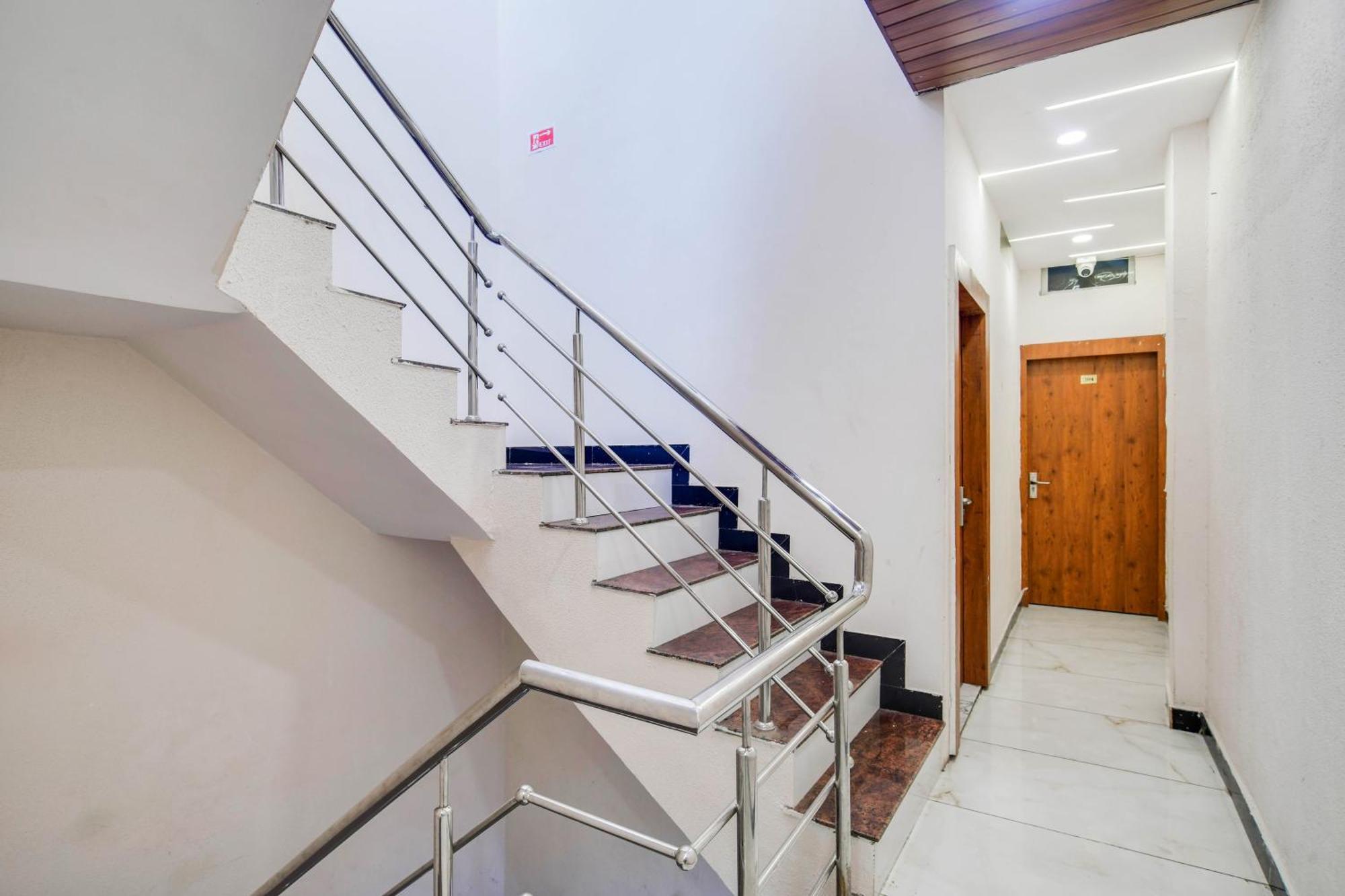 Hotel O Ujjain Near Hari Fatak Kültér fotó